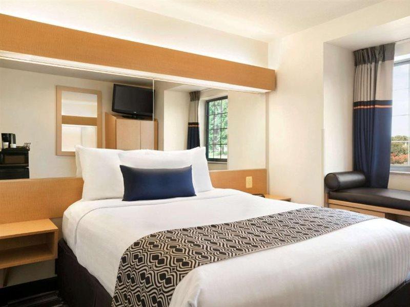 Microtel Inn & Suites By Wyndham Culpeper Bagian luar foto