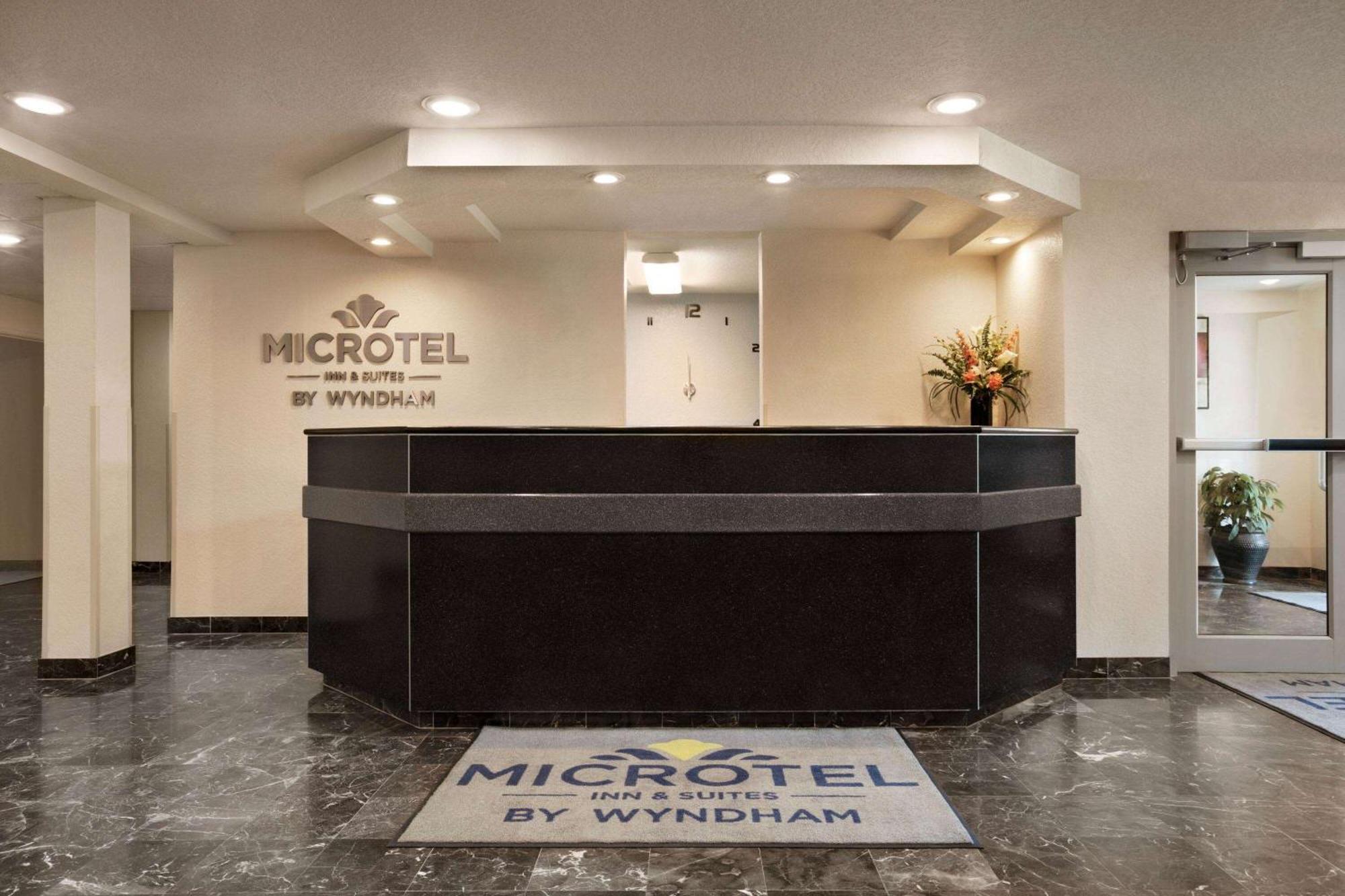 Microtel Inn & Suites By Wyndham Culpeper Bagian luar foto