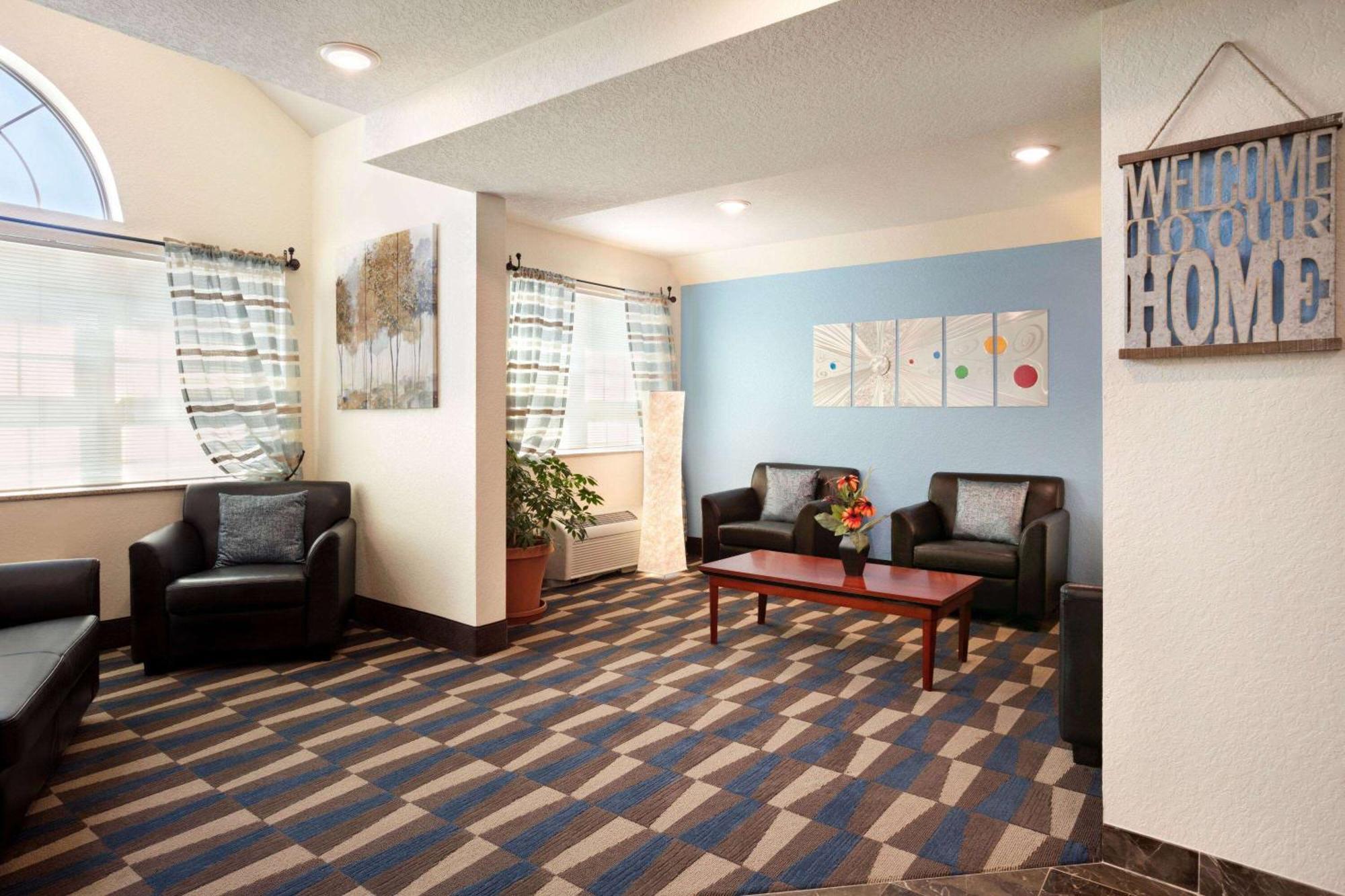 Microtel Inn & Suites By Wyndham Culpeper Bagian luar foto