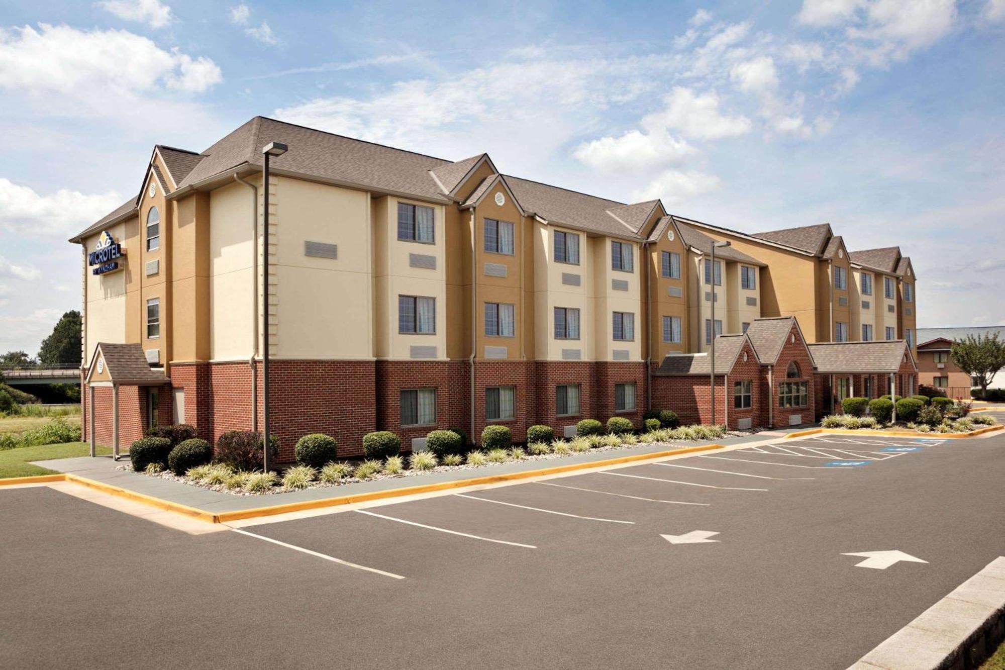 Microtel Inn & Suites By Wyndham Culpeper Bagian luar foto
